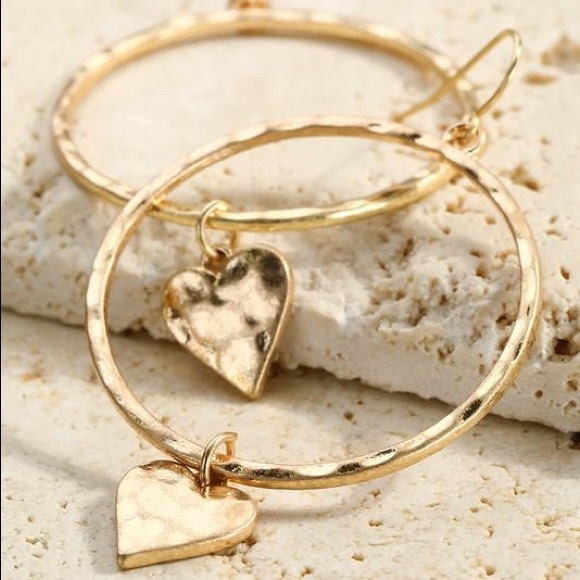 Love Me Hoops - Picture 2 of 4